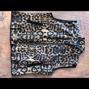 Ladies leopard print quilted vest